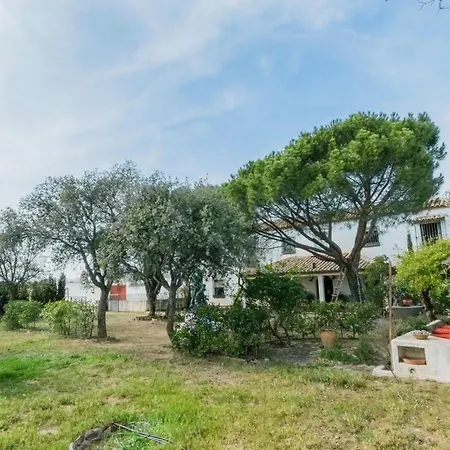 Holiday home Gorgeous In With Swimming Pool Aldeaquemada