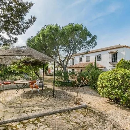 Gorgeous In With Swimming Pool Holiday home Aldeaquemada